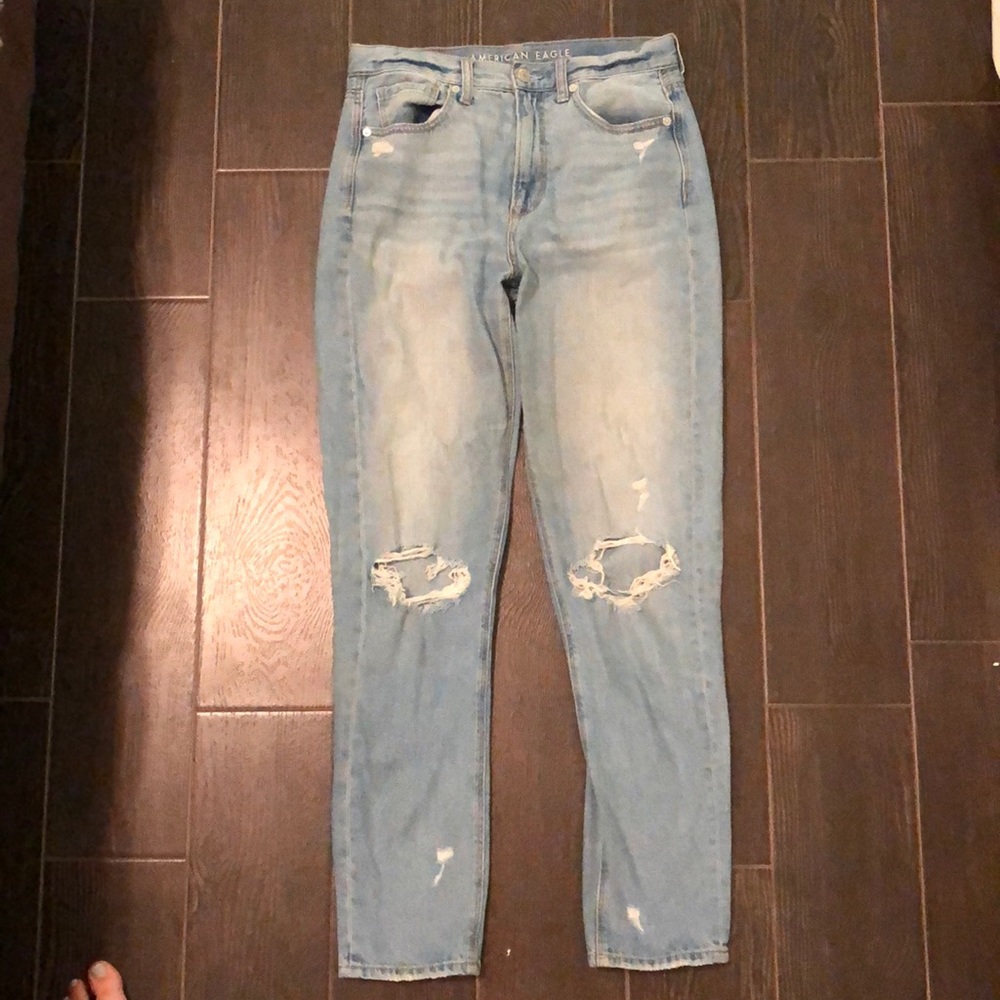 American Eagle ripped mom jeans